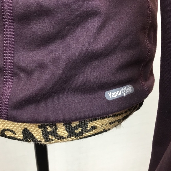 The North Face Vapor Wick Pullover Hoodie - Picture 5 of 11